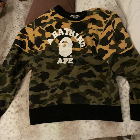 A Bathing Ape college crew neck sweater, GREAT condition! - Picture 4 of 6